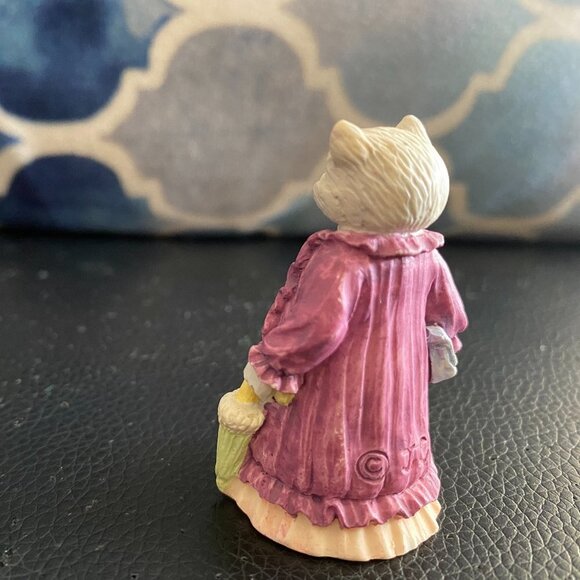Vintage Miniature Figurine J.C. Girl Cat with Pink Coat & Umbrella - Picture 5 of 14
